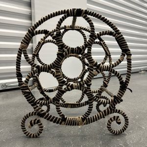 Textured Wine Holder